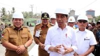 Presiden Jokowi Gubernur Arinal Djunaidi - Sinergi Pemerintah Pusat - Pemprov Lampung, Jalan Jadi Mulus Presiden Jokowi Gubernur Arinal Djunaidi - Sinergi Pemerintah Pusat - Pemprov Lampung, Jalan Jadi Mulus