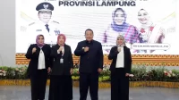 Gubernur Lampung Arinal Djunaidi mengukuhkan Kepala Perwakilan Badan Pengawasan Keuangan dan Pembangunan (BPKP) Provinsi Lampung yang baru Nani Ulina Kartika Nasution - 1 Gubernur Lampung Arinal Djunaidi mengukuhkan Kepala Perwakilan Badan Pengawasan Keuangan dan Pembangunan (BPKP) Provinsi Lampung yang baru Nani Ulina Kartika Nasution - 1
