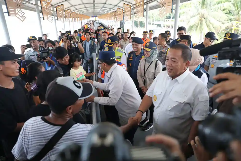Gubernur Arinal Menhub Budi Karya Sumadi Menko PMK Muhadjir Effendy Cek Arus Balik Lebaran 2024 Pelabuhan Panjang 2