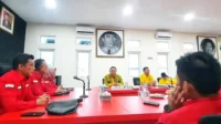 Arinal Djunaidi Tancap Gas Pol Daftar Penjaringan Calon Gubernur Cagub di PDIP Lampung - Yopie Pangkey - 1