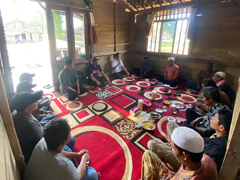 Bakal Calon Bupati Bacabup Pringsewu Adi Erlansyah Serap Aspirasi Warga Pagelaran Utara Bakal Calon Bupati Bacabup Pringsewu Adi Erlansyah Serap Aspirasi Warga Pagelaran Utara.webp