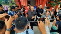Dari Golkar ke PDIP ketua dpd golkar lampung Arinal Djunaidi Pede Maju pemilihan gubernur Pilgub Lampung 2024 Dari Golkar ke PDIP ketua dpd golkar lampung Arinal Djunaidi Pede Maju pemilihan gubernur Pilgub Lampung 2024.webp