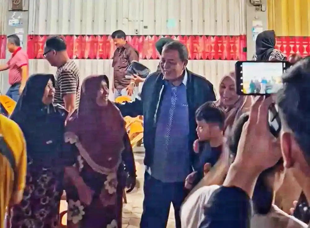 Hangatnya Malam di Angkringan Arinal Djunaidi paparkan Konsep Pengembangan Pasar UMKM Way Halim Bandarlampung.webp