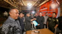 Pejuang Siliwangi Indonesia PSI Lampung Deklarasi Dukung Arinal Djunaidi -Sutono Ardjuno di Pilgub 2024 Pejuang Siliwangi Indonesia PSI Lampung Deklarasi Dukung Arinal Djunaidi -Sutono Ardjuno di Pilgub 2024