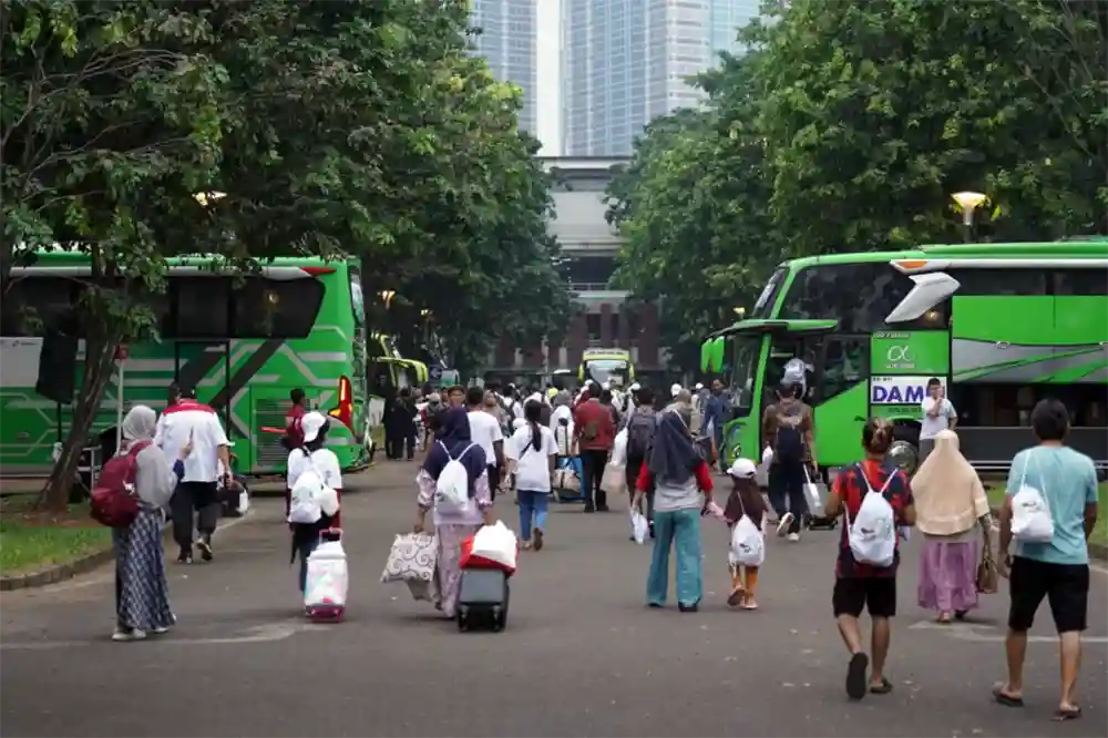 DAMRI Tambah Armada 281 Bus Siap Antar 13488 Pemudik Gratis Lebaran 2025