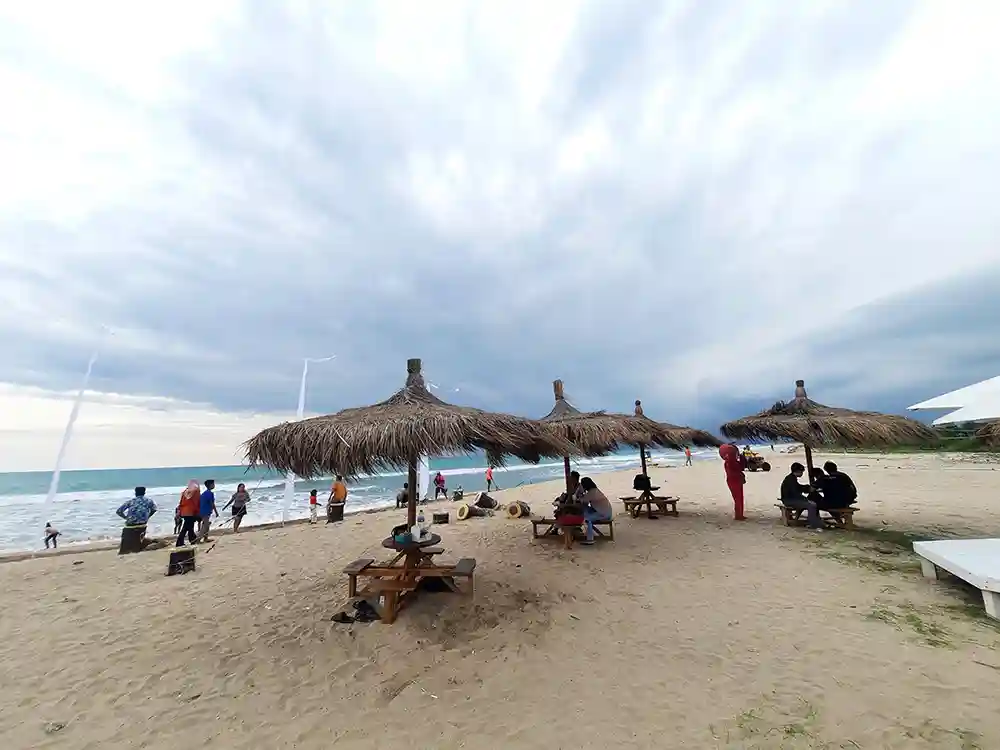 Foto Pantai Kedu Warna Kalianda Lampung Selatan - @yopiefranz