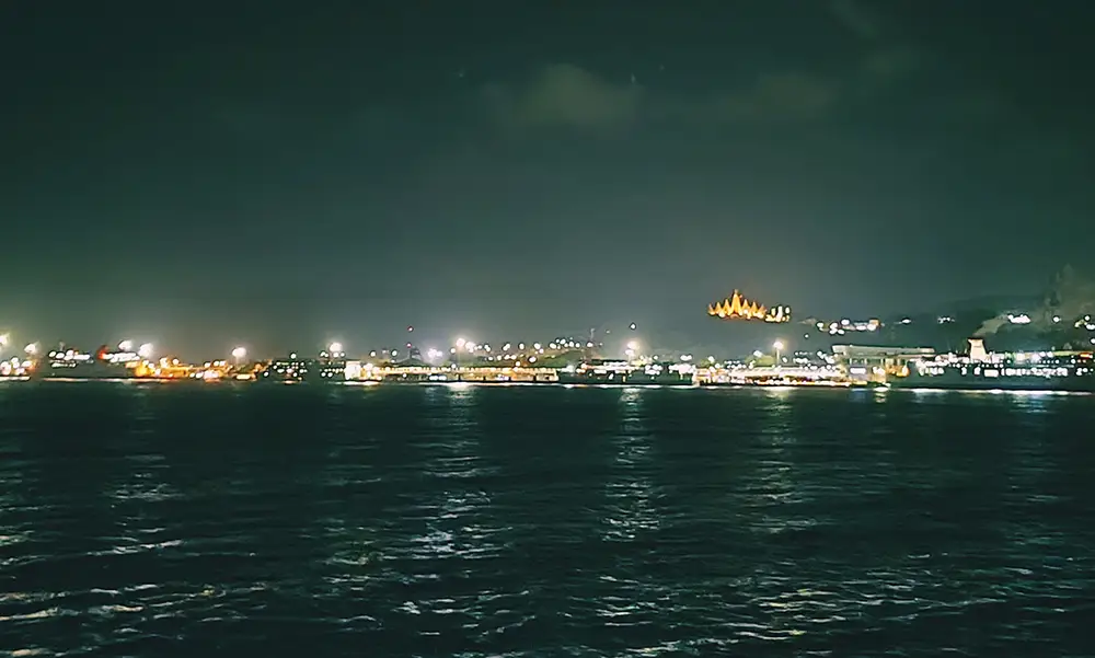 Puisi Mahendra Utama - Selat Sunda Perahu Kertas Negeri