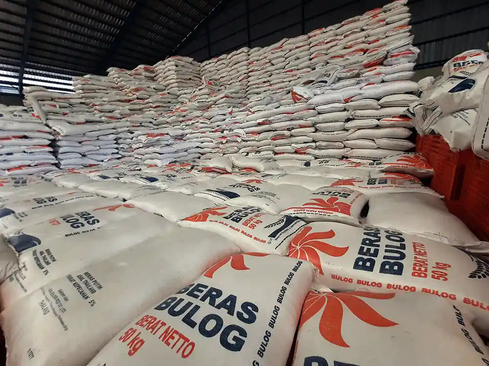 Stok Beras Capai 3,7 Juta Ton Indonesia Bangkit Jadi Raja Beras ASEAN - yopie pangkey