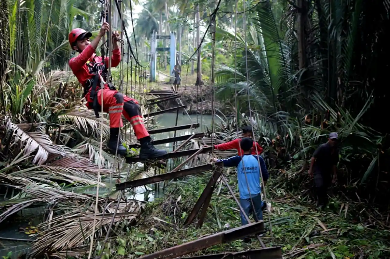 Dari Viral ke Aksi Nyata Perbaikan Jembatan Gantung Tampang Muda Dimulai - Vertical Rescue Indonesia VRI Lampung - 1
