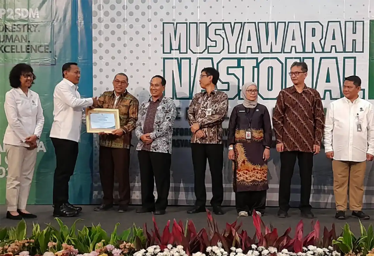 Lampung Juara 2 Nasional Penyelenggara Penyuluh Kehutanan Terbaik Tahun 2025 Lampung Juara 2 Nasional Penyelenggara Penyuluh Kehutanan Terbaik Tahun 2025