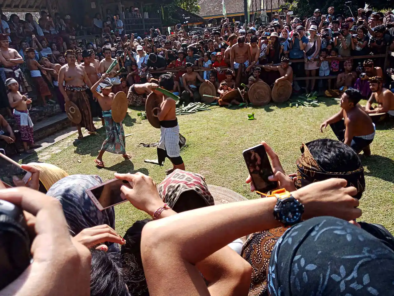 perang pandan - mekare kare - mageret pandan - desa tenganan - yopie pangkey - 1