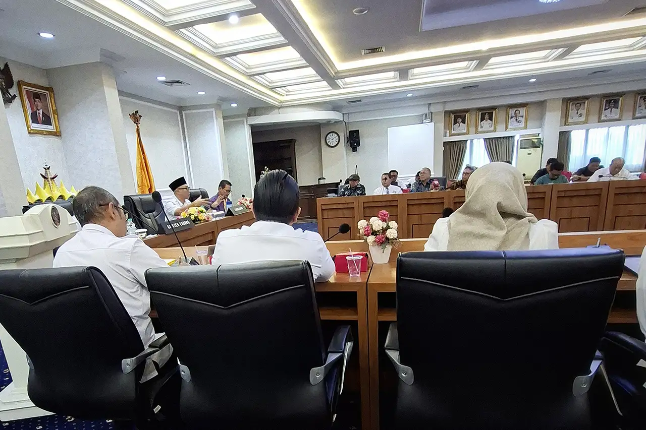 Dari Rakor DAS ke Aksi Gubernur Rahmat Mirzani Djausal Satukan CSR dan Komunitas untuk Reboisasi Lampung - Yopie Pangkey.webp