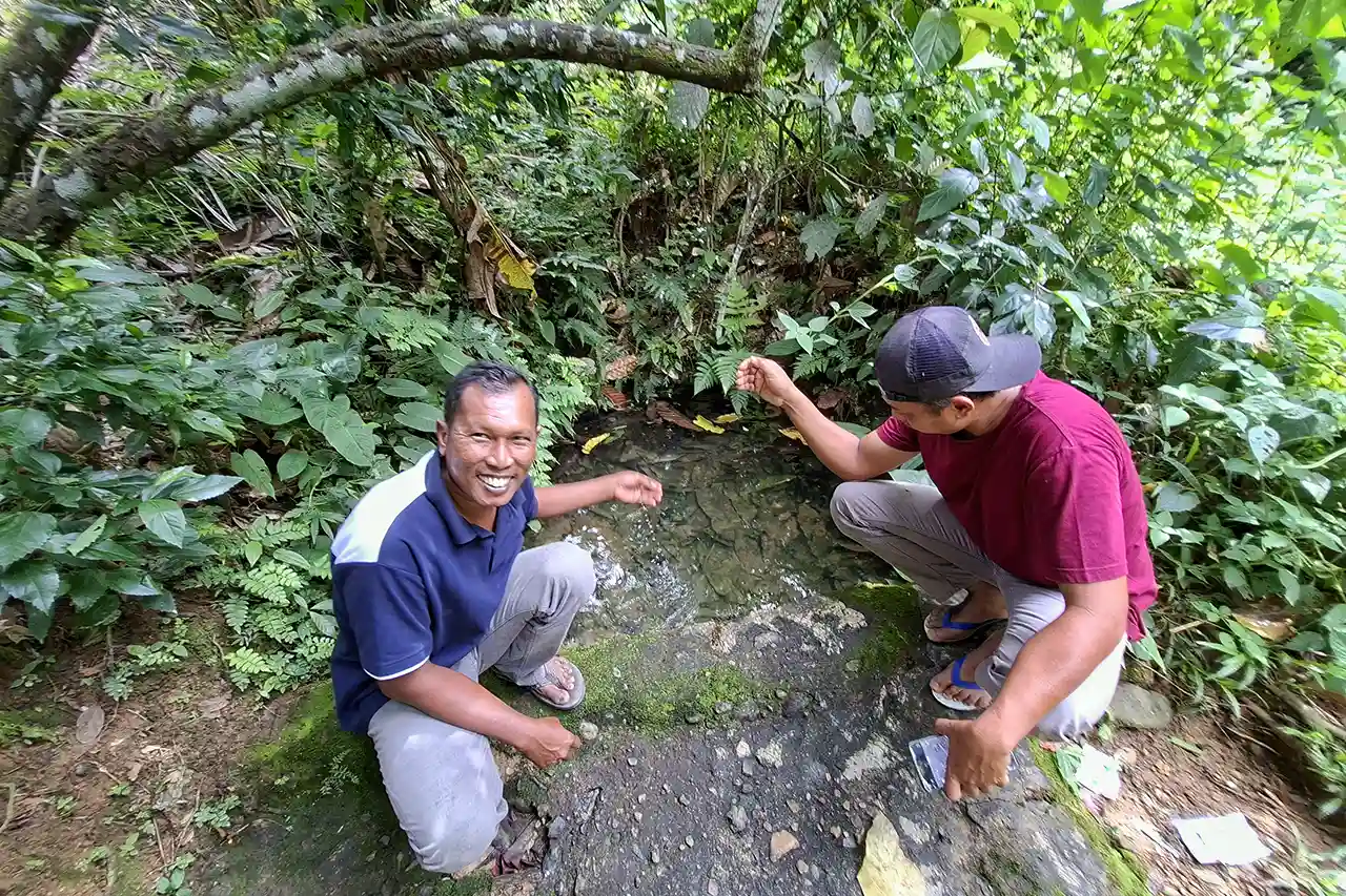 Menanam Nilai Mengubah Tradisi Cara KTH Sido Makmur Mengawal Reboisasi - Yopie Pangkey
