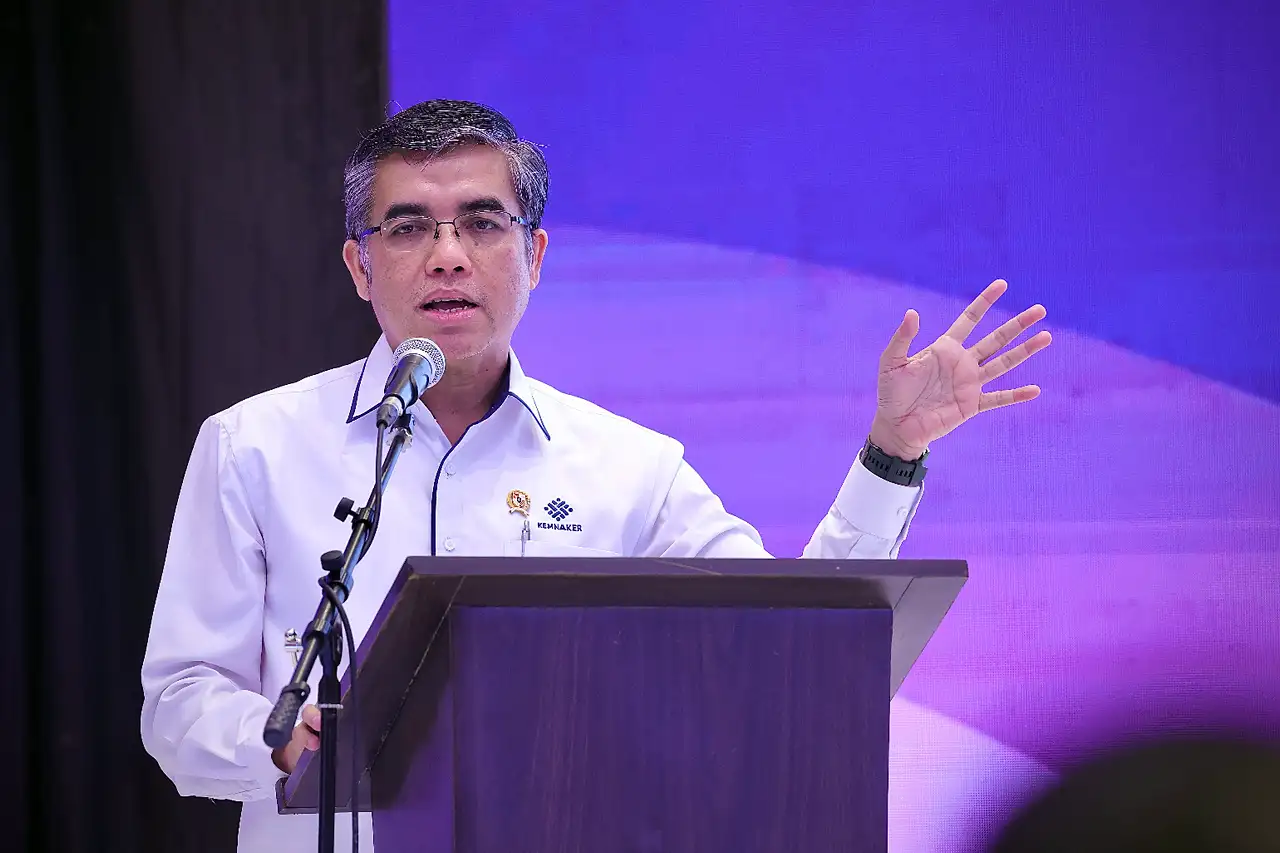 Iuran JKK-JKM Dipangkas 50 Persen Pemerintah Bidik Perluasan Perlindungan Pekerja Informal - Kemnaker