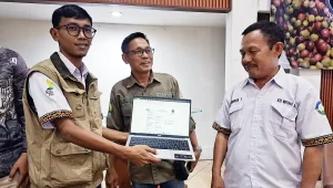KTH Mutiara Baru Naik Kelas Lakukan Pembayaran Jasa Lingkungan Pertama di Luar Jawa - Yopie Pangkey