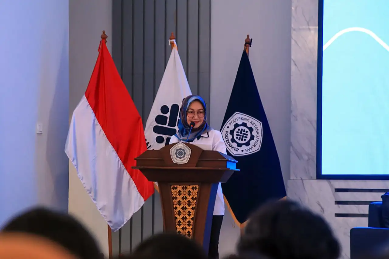 Kemnaker Siapkan Mahasiswa Hadapi Ledakan Green Jobs dan Era AI Digital - 2