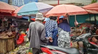 Belanja Warga Jadi Penopang Ekonomi Lampung Benarkah Daya Beli Masih Kuat - Yopie Pangkey