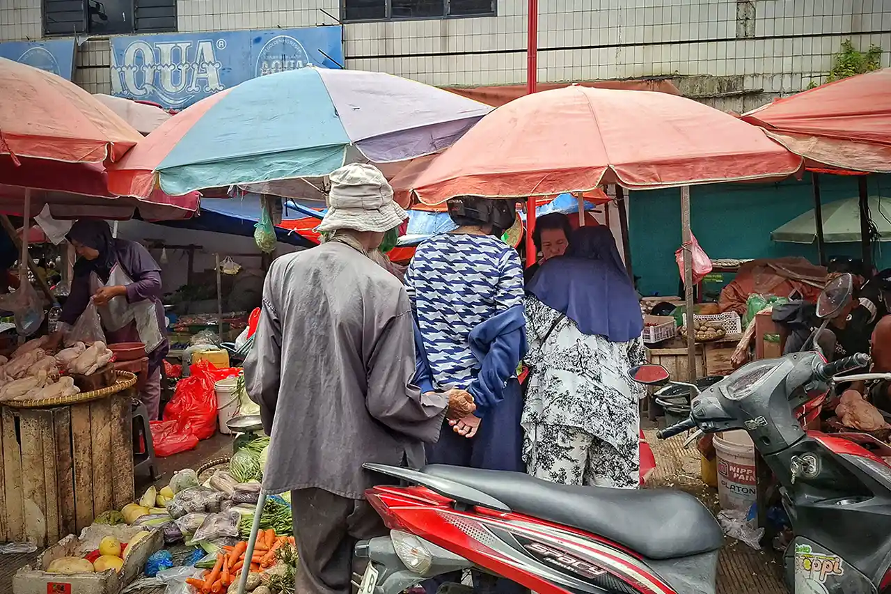 Belanja Warga Jadi Penopang Ekonomi Lampung Benarkah Daya Beli Masih Kuat - Yopie Pangkey