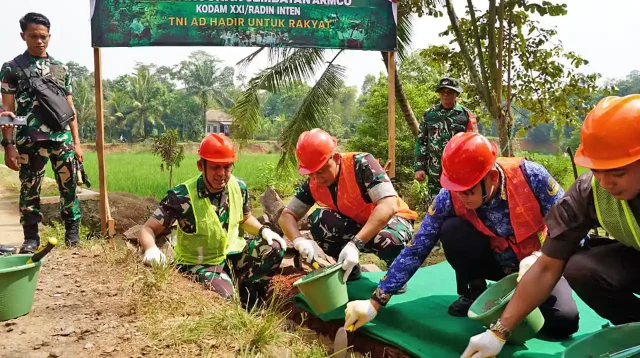 Gedor Ekonomi Pelosok Lampung TNI Bangun Serentak 24 Jembatan ARMCO - Korem 043 Garuda Hitam Gatam