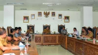 Bupati Pesisir Barat PAD Naik Rakyat Jangan Terbebani 2