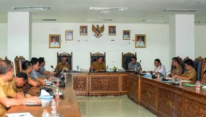 Bupati Pesisir Barat PAD Naik Rakyat Jangan Terbebani 2