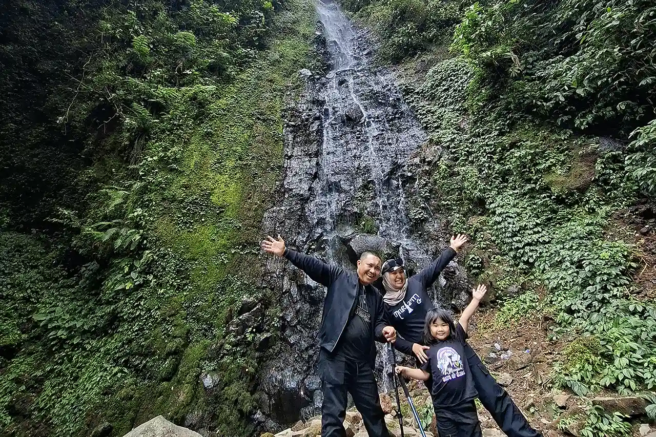 Wabup Pesawaran Antonius Muhammad Ali Jelajahi Desa Harapan Jaya Way Ratai, dari Kebun Kopi hingga Air Terjun 3 - Yopie Pangkey