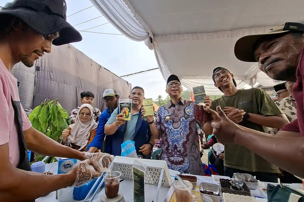 Pekon Ampai Marga Punduh Pesawaran Dapat Solar Dryer Kakao Petani Hutan Pamer Cokelat - Yopie Pangkey 2