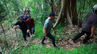 Trekking 6 Kilometer Cara Gubernur Lampung Rahmat Mirzani Djausal Jaga Kebugaran Trekking 6 Kilometer Cara Gubernur Lampung Rahmat Mirzani Djausal Jaga Kebugaran